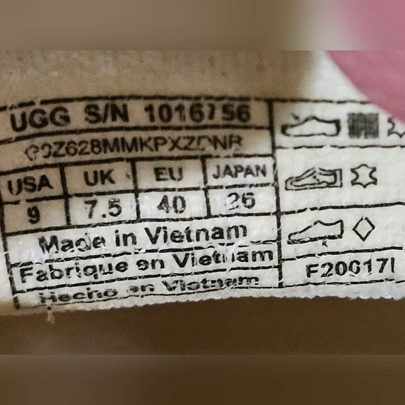 Ugg Sammy Knit Women's White Slip On Casual Sneaker size 9 MSRP $110 - Picture 7 of 7